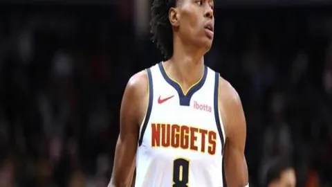 斯洛特与克洛普战术理念交汇，独特风格彰显个性